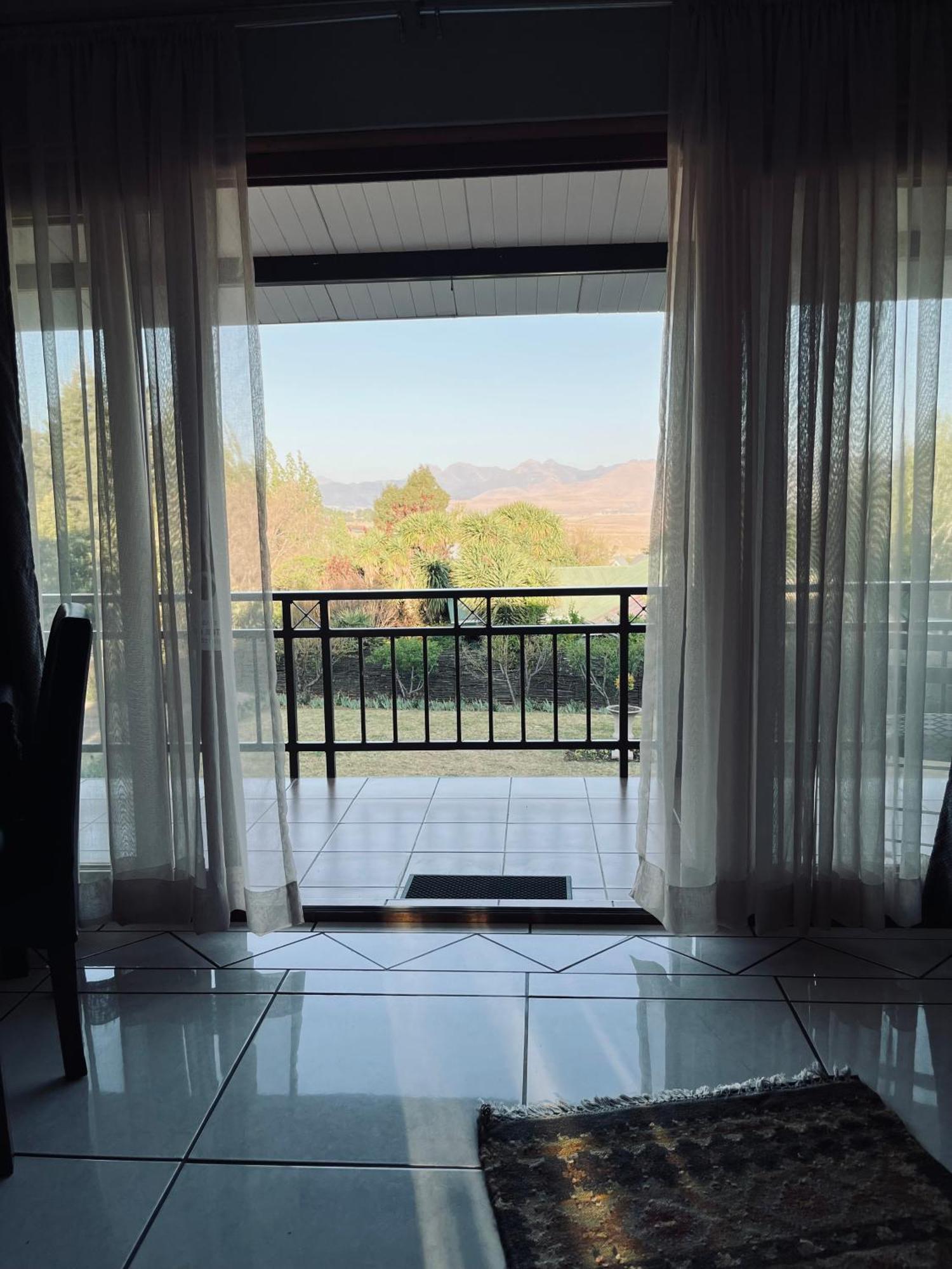 Mt Horeb Manor Clarens Bagian luar foto